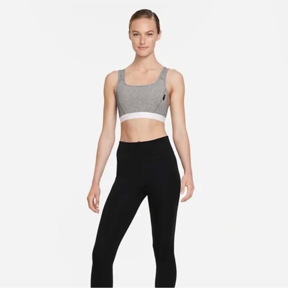Nike Dri-Fit Swoosh Soft Tee Women’s Sports Bra Active Wear - Picture 4 of 8
